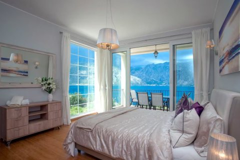 3 bedrooms Apartment in Kotor, Montenegro No. 81521 6