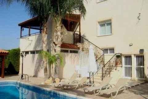 6 bedrooms Villa in Limassol, Cyprus No. 62889 2