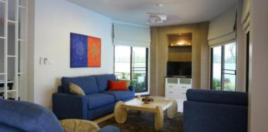 4 bedrooms Villa in Chonburi, Thailand No. 96496