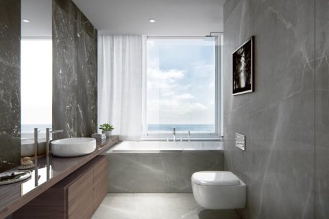 2 bedrooms Apartment in Limassol, Cyprus No. 106304 4