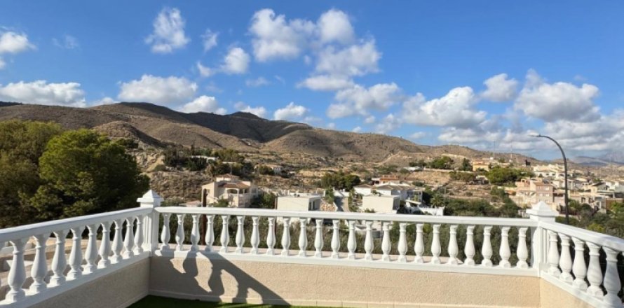 3 bedrooms Apartment in El Campello, Spain No. 112945