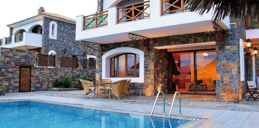 2 bedrooms Villa in Agios Nikolaos, Greece No. 108817