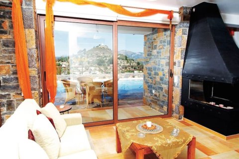 2 bedrooms Villa in Agios Nikolaos, Greece No. 108817 12