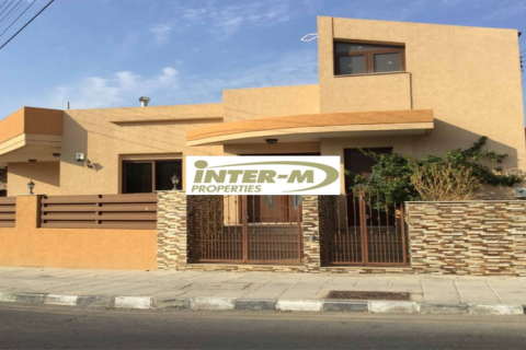 4 bedrooms House in Limassol, Cyprus No. 78615 1