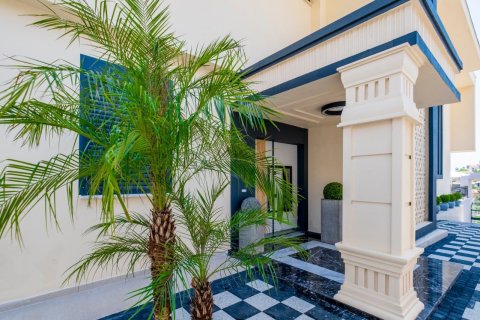 4 bedrooms Villa in Dao Huu Canh, Vietnam No. 14875 9