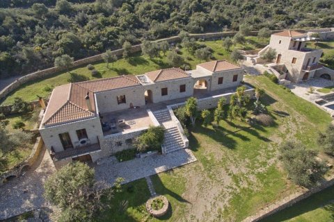 430m² Villa in Laconia, Greece No. 57166 2