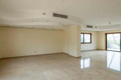 3 bedrooms House in Strovolos, Cyprus No. 81387 4