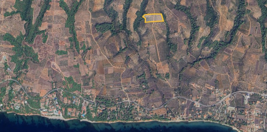 27000m² Land in Chalkidiki, Greece No. 108506