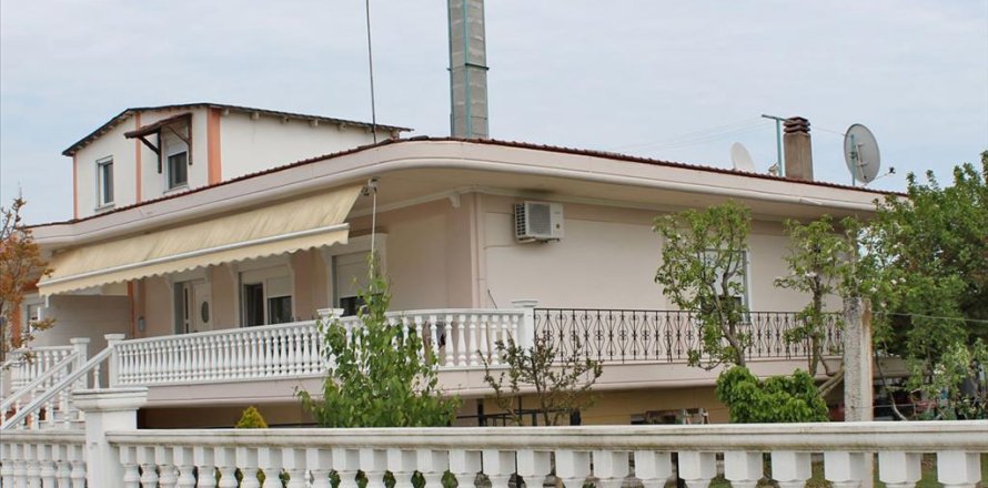 3 bedrooms House in Katerini, Greece No. 109700