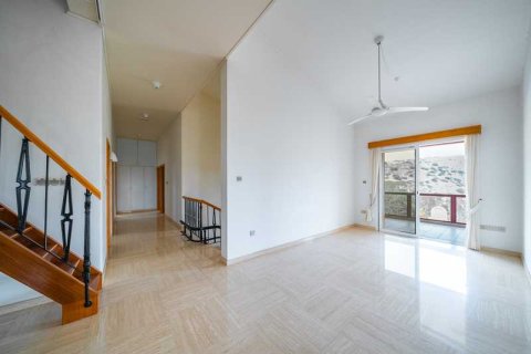 6 bedrooms House in Agios Athanasios, Cyprus No. 30625 10