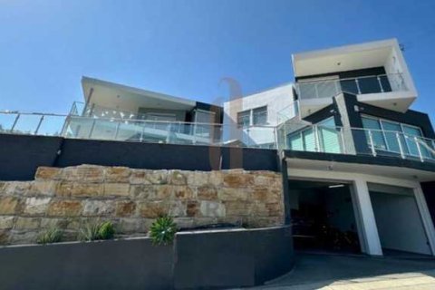 5 bedrooms Villa in Agios Athanasios, Cyprus No. 80807 5