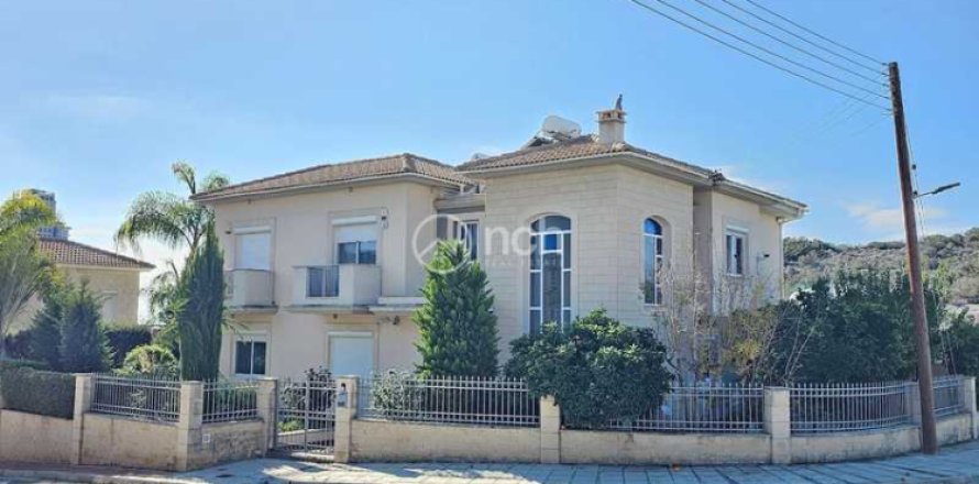 4 dormitorios Villa en Agios Tychonas, Cyprus No. 76425