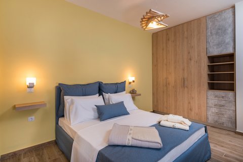 5 bedrooms Villa in Vamos, Greece No. 107448 6