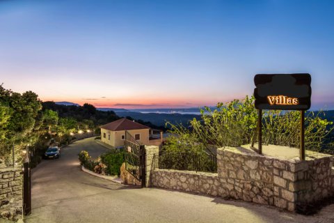 5 bedrooms Villa in Vamos, Greece No. 107448 10