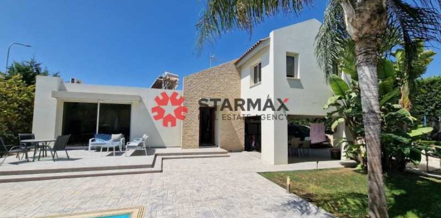 3 bedrooms House in Pervolia, Cyprus No. 82744