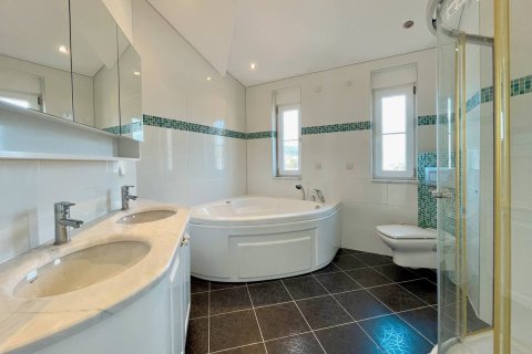 5 bedrooms Apartment in Lam Cot, Vietnam No. 14169 6