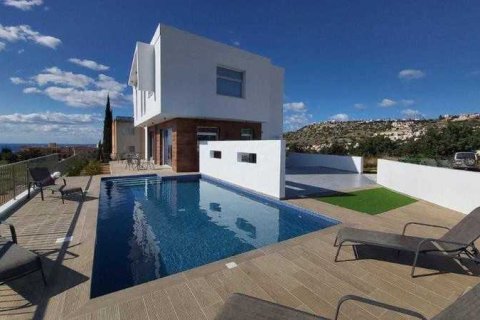3 bedrooms House in Pegeia, Cyprus No. 29218 1