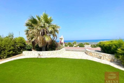 5 bedrooms Villa in Pervolia, Cyprus No. 79641 7