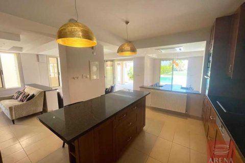 5 bedrooms Villa in Pervolia, Cyprus No. 79641 9