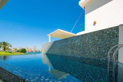 6 bedrooms Villa in Protaras, Cyprus No. 39706 4