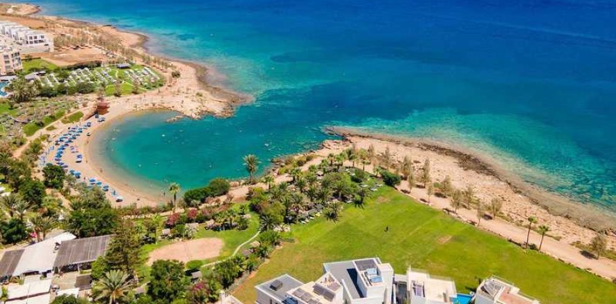 6 bedrooms Villa in Protaras, Cyprus No. 39706