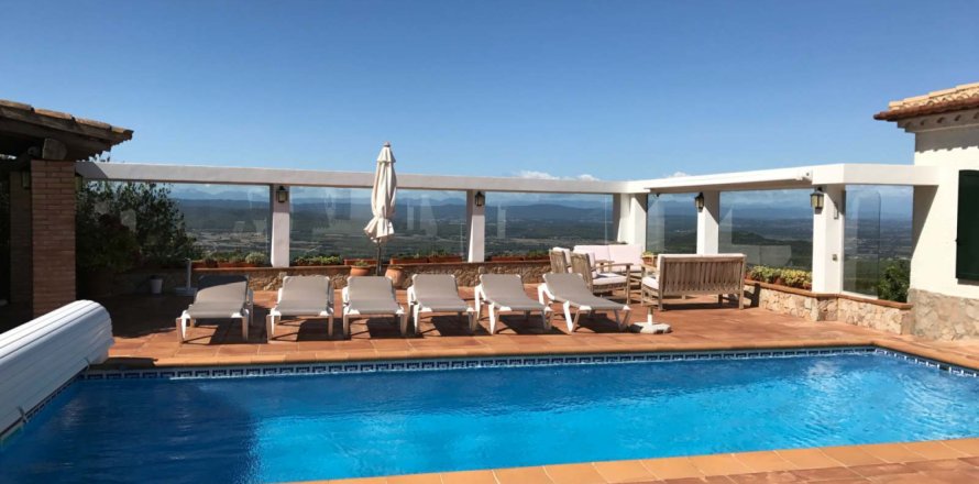 7 bedrooms Properties in Hoa Hung, Vietnam No. 25386