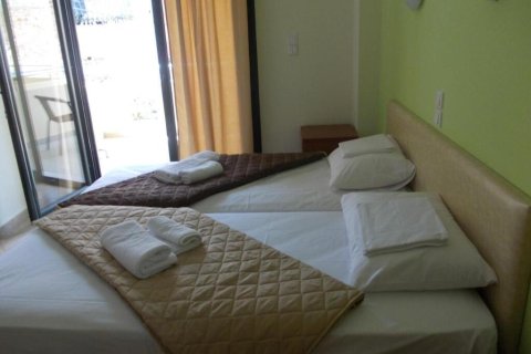 Здание с 24 комнатами в Эвбея, Греция №54622 6