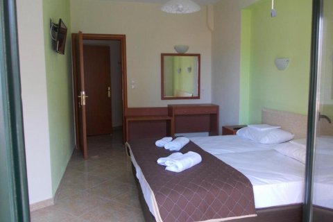 Здание с 24 комнатами в Эвбея, Греция №54622 13