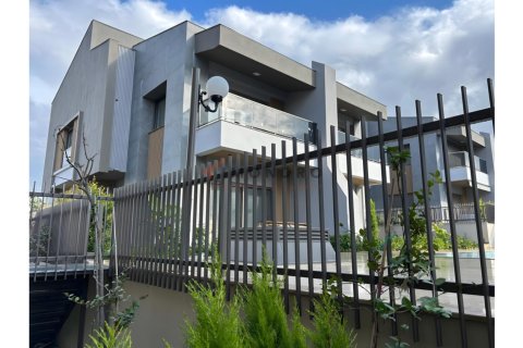 Квартира с 5 спальнями в Дёшемеалты, Турция №124168