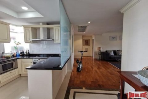 3 bedrooms Apartment in Bangkok, Thailand No. 96158 10