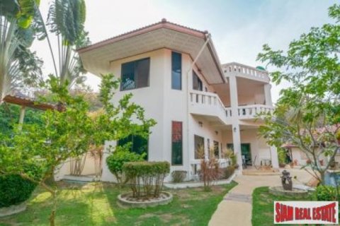 6 bedrooms Villa in Ko Lanta Yai, Thailand No. 96507 1