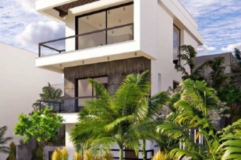 4 bedrooms House in Agios Tychonas, Cyprus No. 82644 1