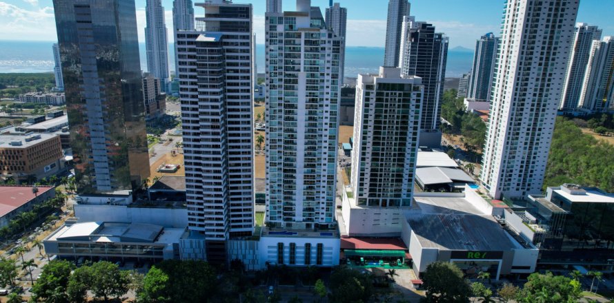 3 bedrooms Apartment in Panama City, Panama No. 123010