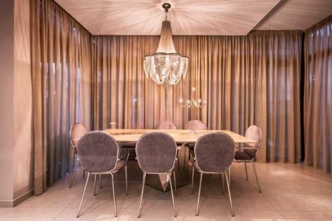 Дом с 4 спальнями в Ларнака, Кипр №72193 6