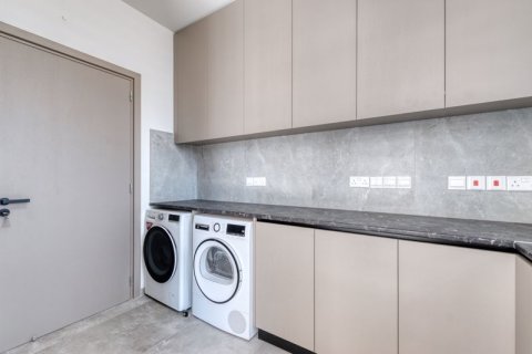 4 bedrooms Villa in Aradippou, Cyprus No. 36876 21