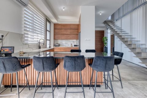 4 bedrooms Villa in Aradippou, Cyprus No. 36876 3