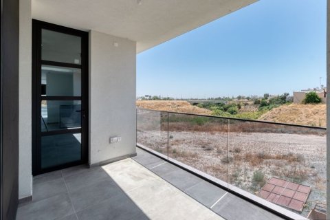4 bedrooms Villa in Aradippou, Cyprus No. 36876 17