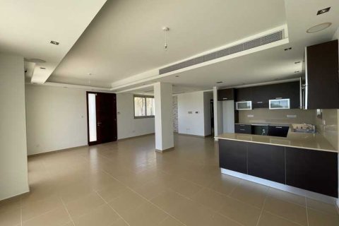 3 bedrooms Apartment in Pervolia, Cyprus No. 102440 12