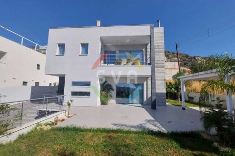 4 bedrooms House in Palodeia, Cyprus No. 82045 1