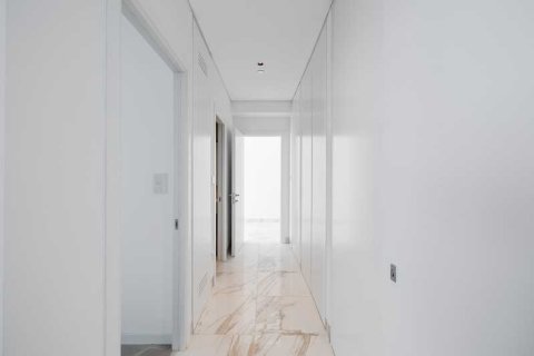 Квартира с 3 спальнями в Лимассол, Кипр №77396 16