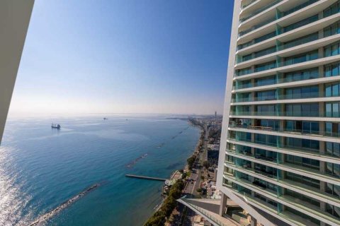 Квартира с 3 спальнями в Лимассол, Кипр №77396 6