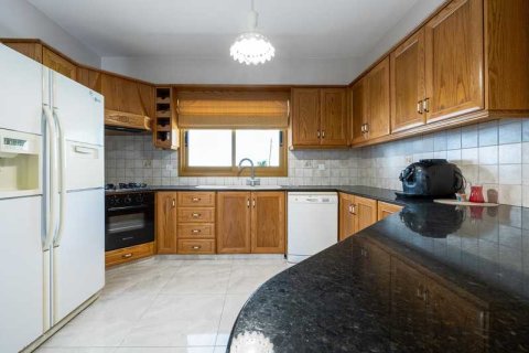 5 bedrooms House in Pyla, Cyprus No. 31776 9