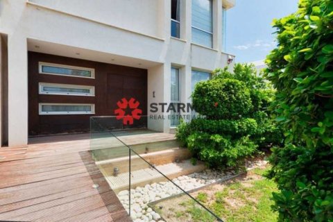 3 bedrooms House in Larnaca, Cyprus No. 82748 3