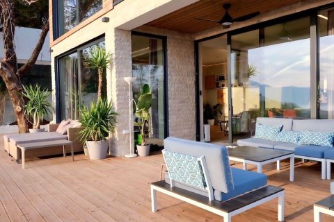 4 bedrooms House in Tivat, Montenegro No. 104831 2