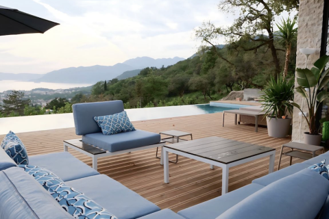 4 bedrooms House in Tivat, Montenegro No. 104831 9