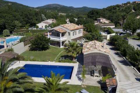 4 bedrooms Villa in Le Plan-de-la-Tour, France No. 78586 28