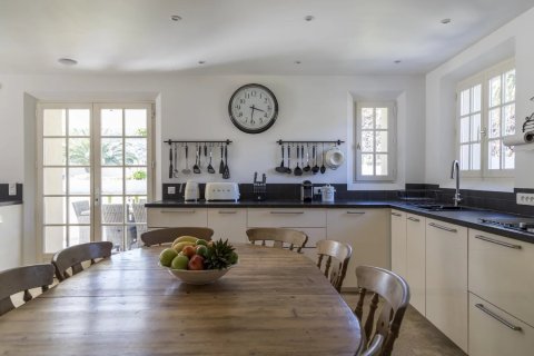 4 bedrooms Villa in Le Plan-de-la-Tour, France No. 78586 9