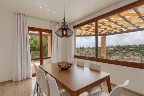 4 bedrooms House in Paphos, Cyprus No. 29569 9