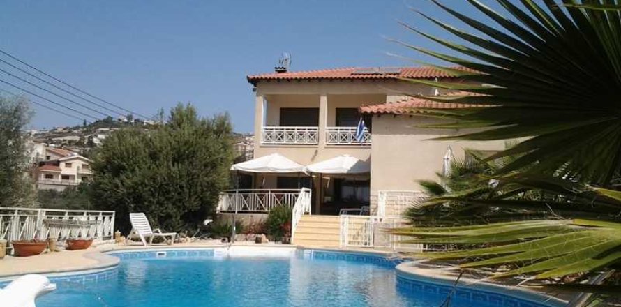 3 bedrooms House in Agios Tychonas, Cyprus No. 30907