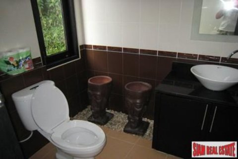3 bedrooms Villa in Phuket, Thailand No. 95656 3